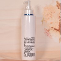 碧斯兰黛 菁润柔肤洁面乳400ml 质地细腻，温和清洁毛孔、污垢
