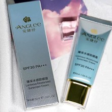 安婕妤 臻采水感防晒霜30mlSPF30PA+++轻盈水润/不粘腻、防晒隔离、修饰肤色、遮盖瑕疵/暗沉、匀净美肌